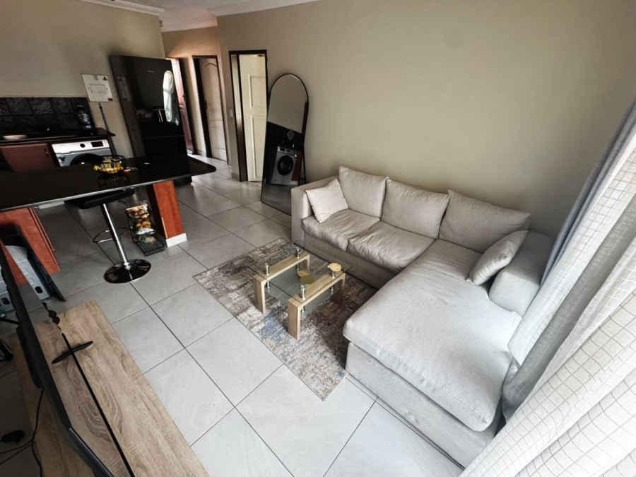 2 Bedroom Property for Sale in Erand Gardens Gauteng