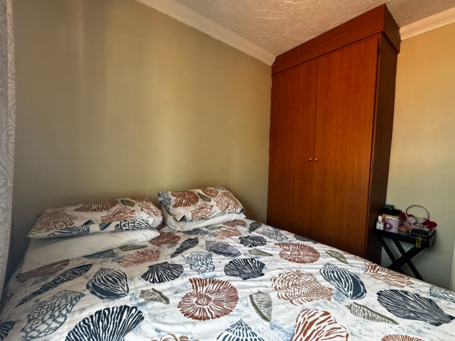 2 Bedroom Property for Sale in Erand Gardens Gauteng