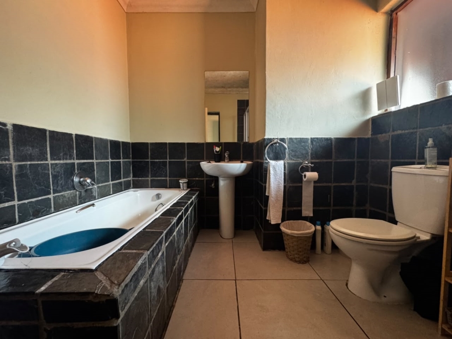 2 Bedroom Property for Sale in Erand Gardens Gauteng