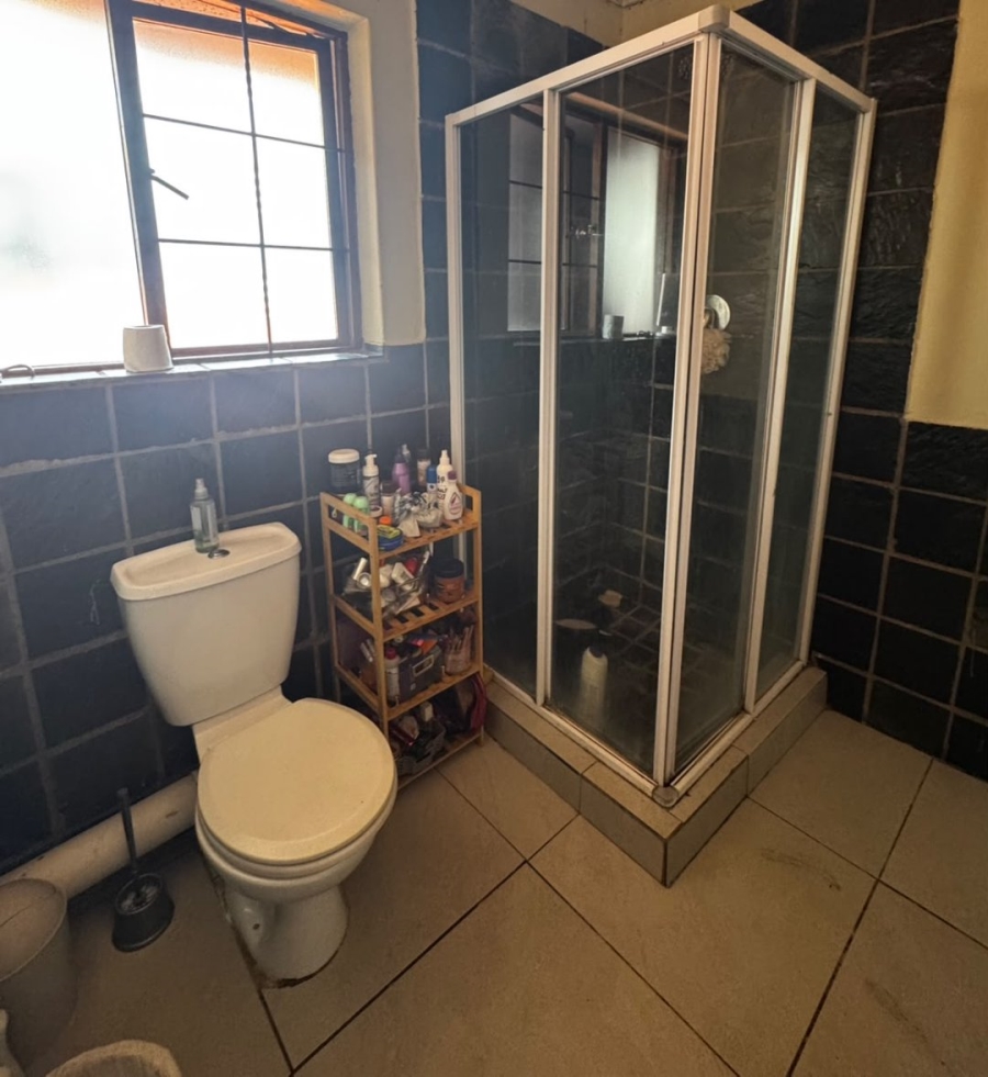 2 Bedroom Property for Sale in Erand Gardens Gauteng
