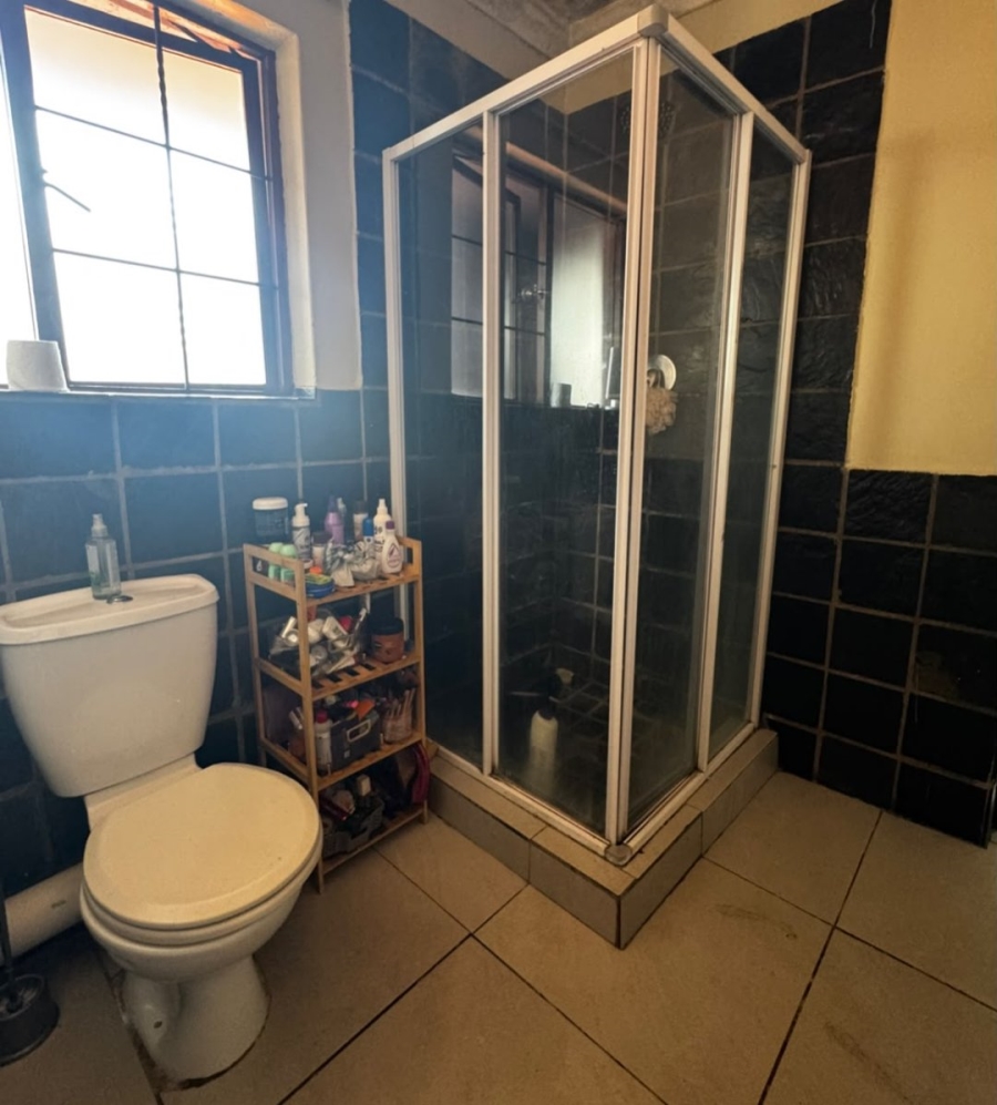 2 Bedroom Property for Sale in Erand Gardens Gauteng