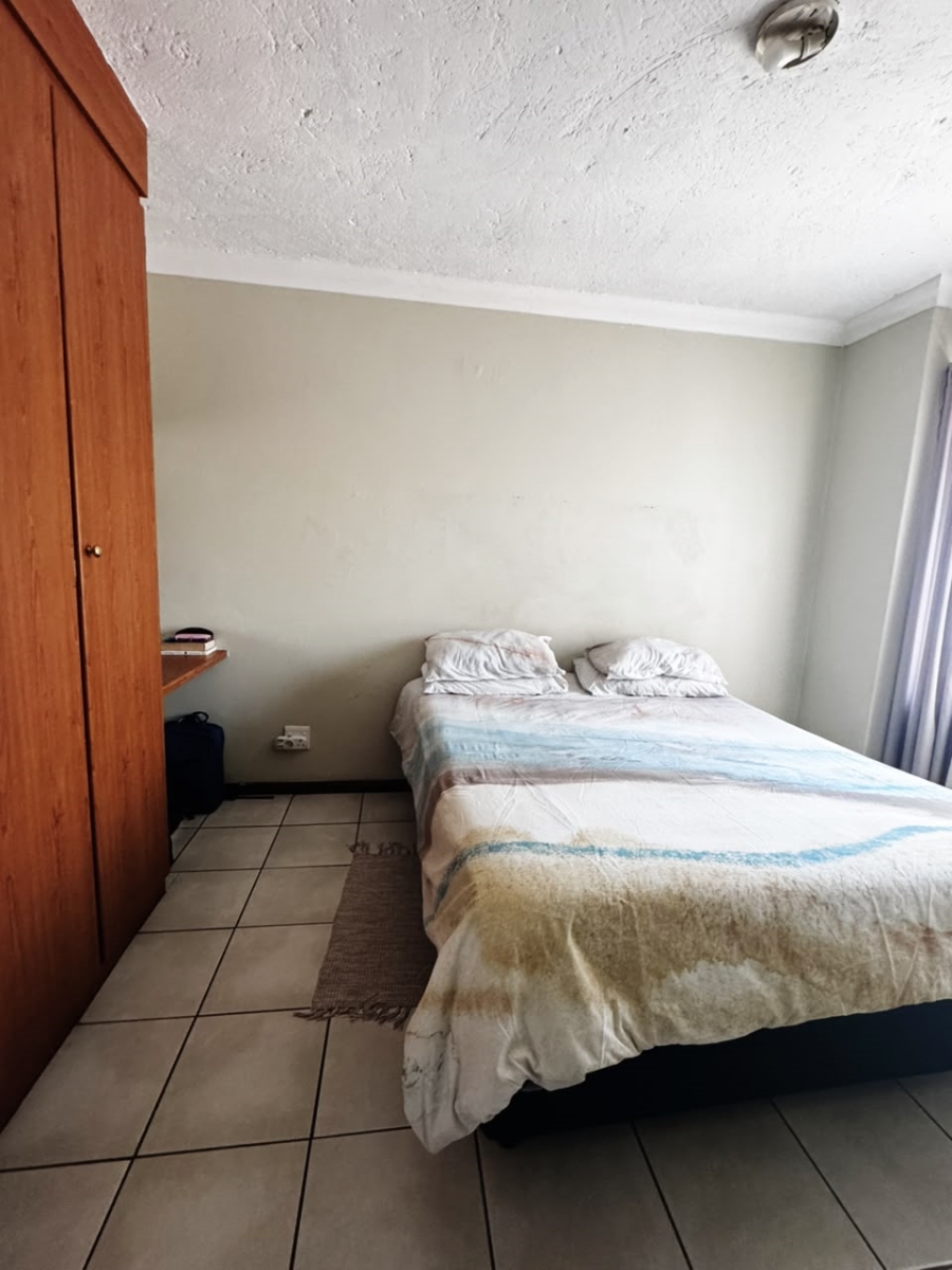 2 Bedroom Property for Sale in Erand Gardens Gauteng