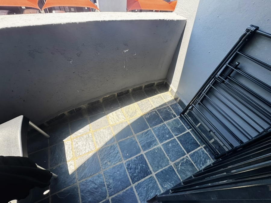 2 Bedroom Property for Sale in Erand Gardens Gauteng
