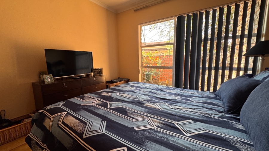 2 Bedroom Property for Sale in Three Rivers Gauteng