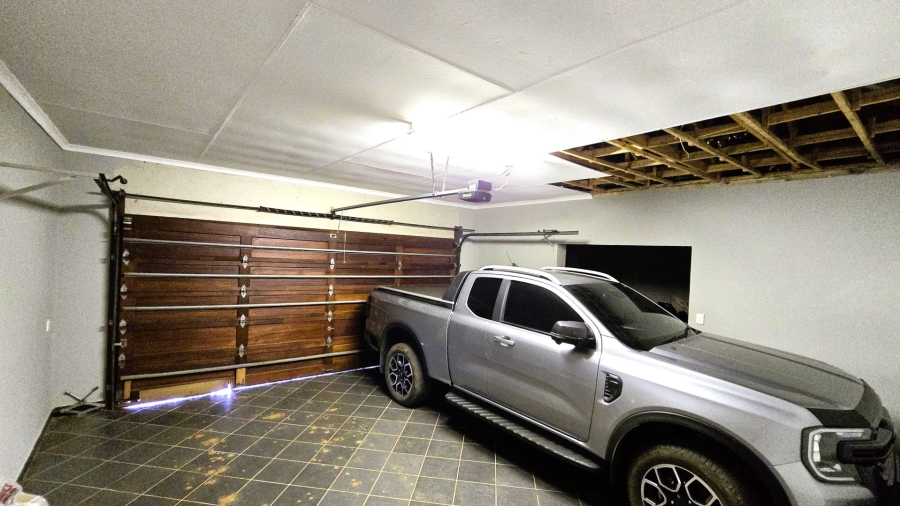 Commercial Property for Sale in Donkerhoek AH Gauteng