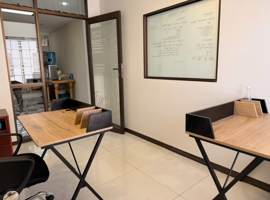 To Let Commercial Property for Rent in Randjespark Gauteng