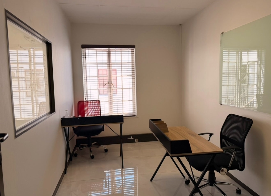 To Let Commercial Property for Rent in Randjespark Gauteng