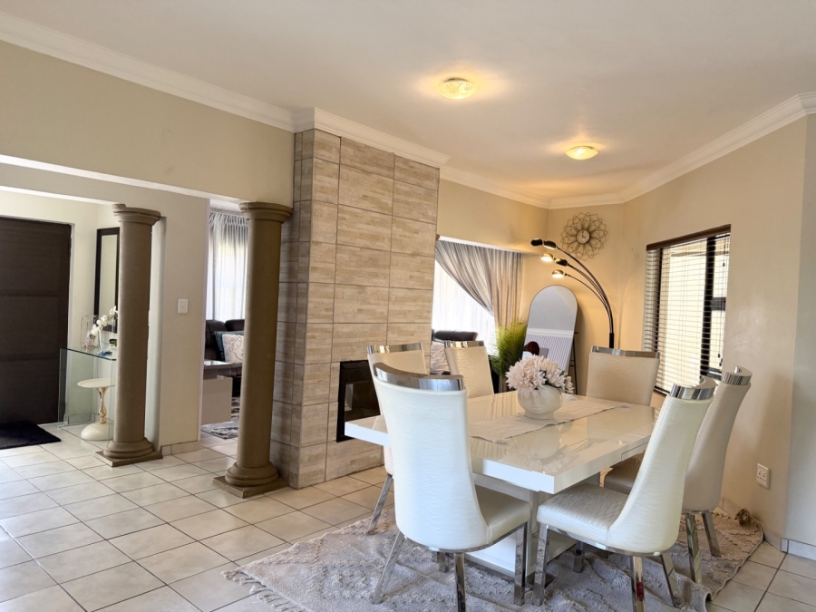 3 Bedroom Property for Sale in Vorna Valley Gauteng