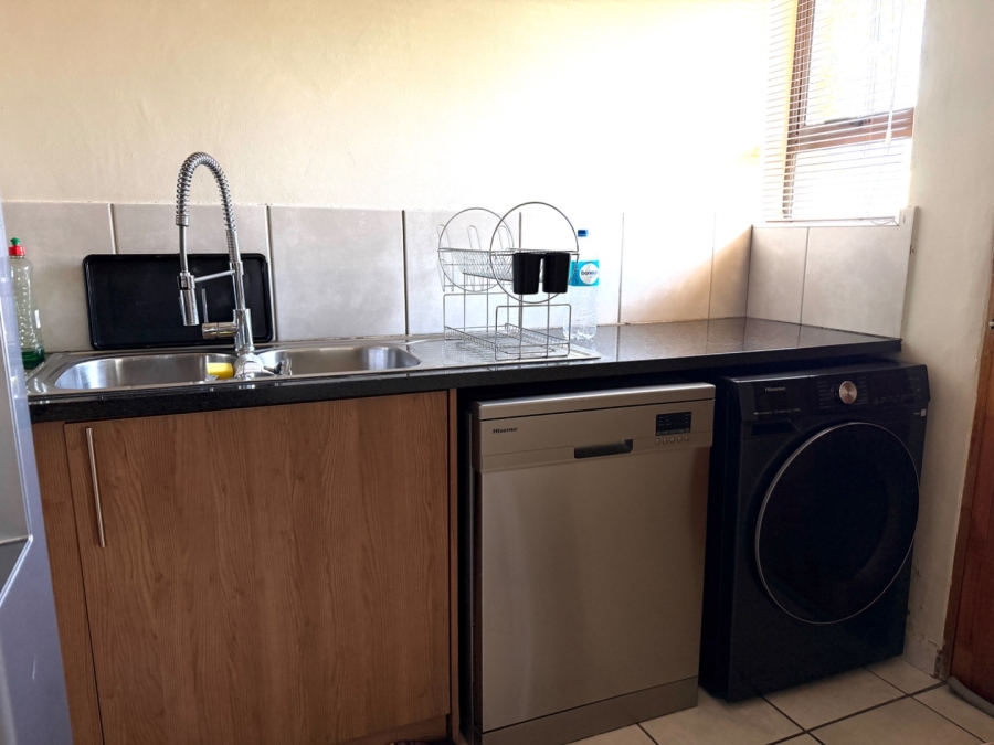 3 Bedroom Property for Sale in Vorna Valley Gauteng