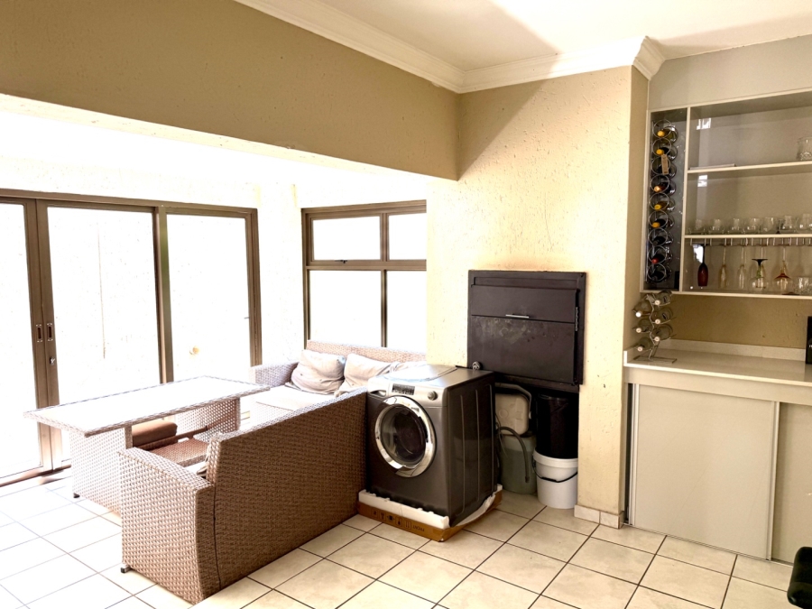 3 Bedroom Property for Sale in Vorna Valley Gauteng