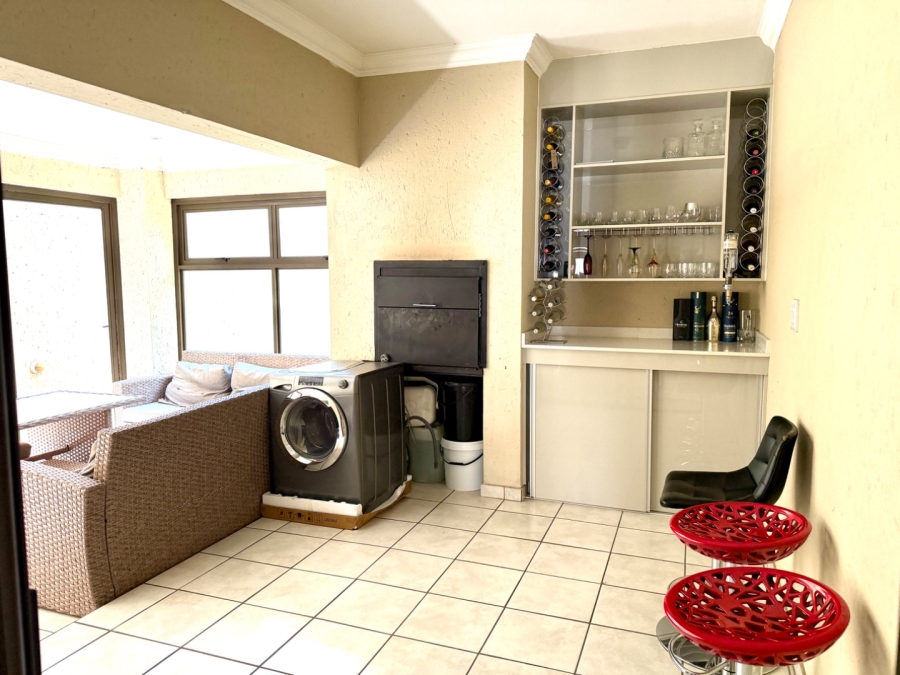3 Bedroom Property for Sale in Vorna Valley Gauteng