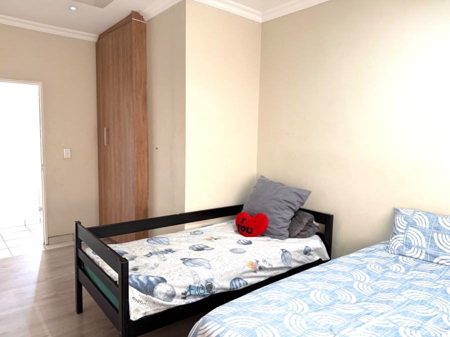3 Bedroom Property for Sale in Vorna Valley Gauteng