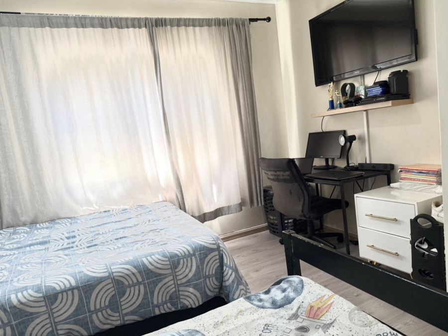 3 Bedroom Property for Sale in Vorna Valley Gauteng