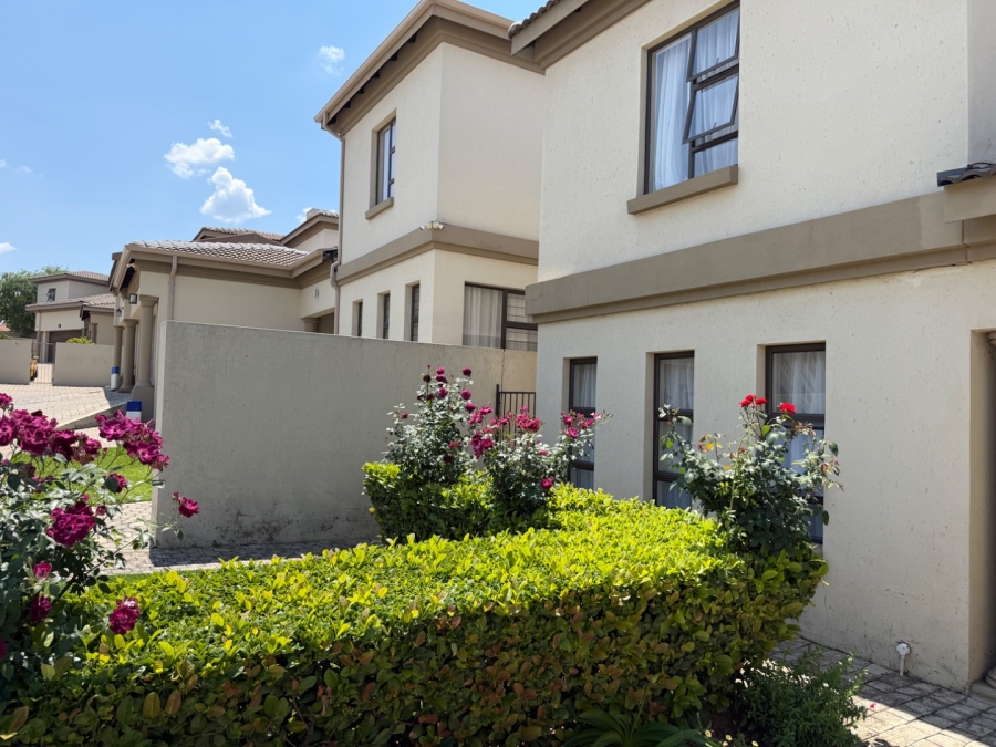 3 Bedroom Property for Sale in Vorna Valley Gauteng