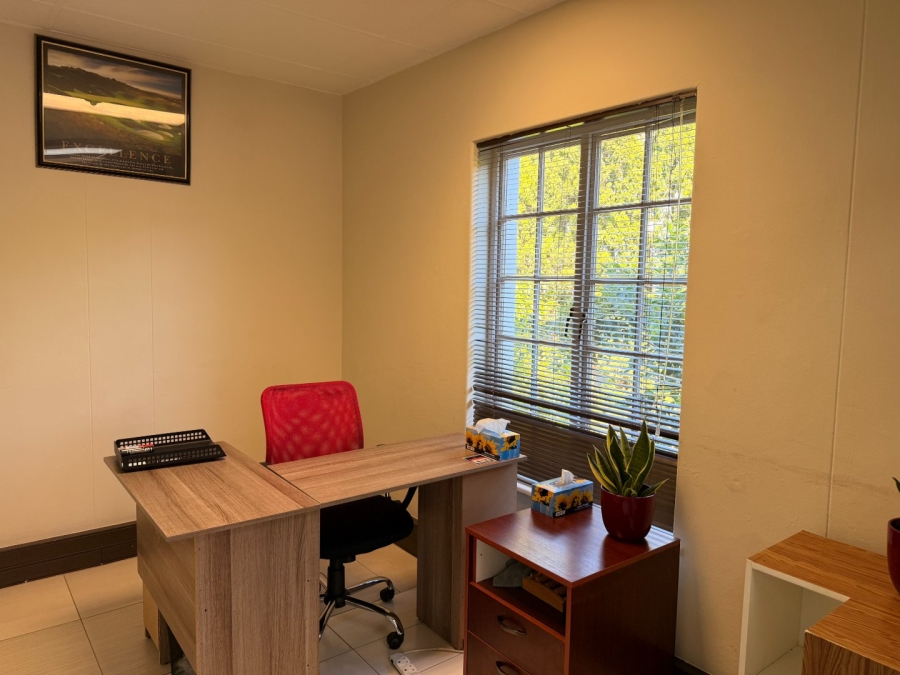 To Let Commercial Property for Rent in Randjespark Gauteng