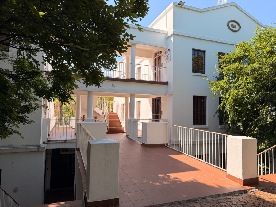 To Let Commercial Property for Rent in Randjespark Gauteng