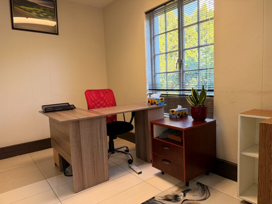 To Let Commercial Property for Rent in Randjespark Gauteng