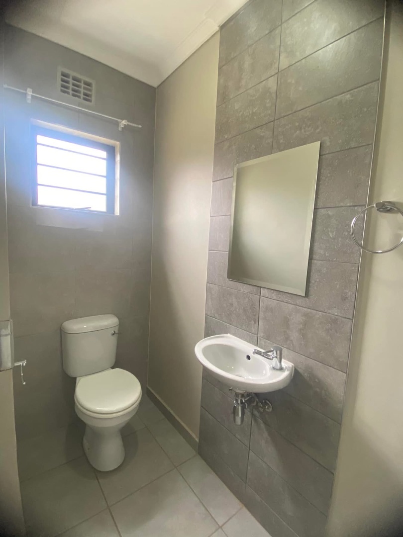 4 Bedroom Property for Sale in Lotus Gardens Gauteng