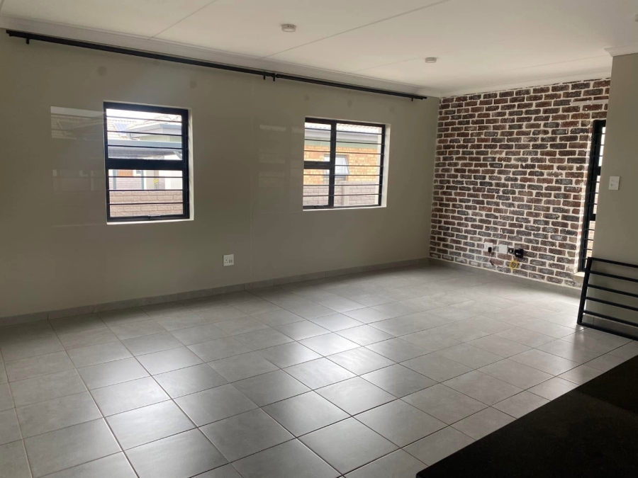 4 Bedroom Property for Sale in Lotus Gardens Gauteng