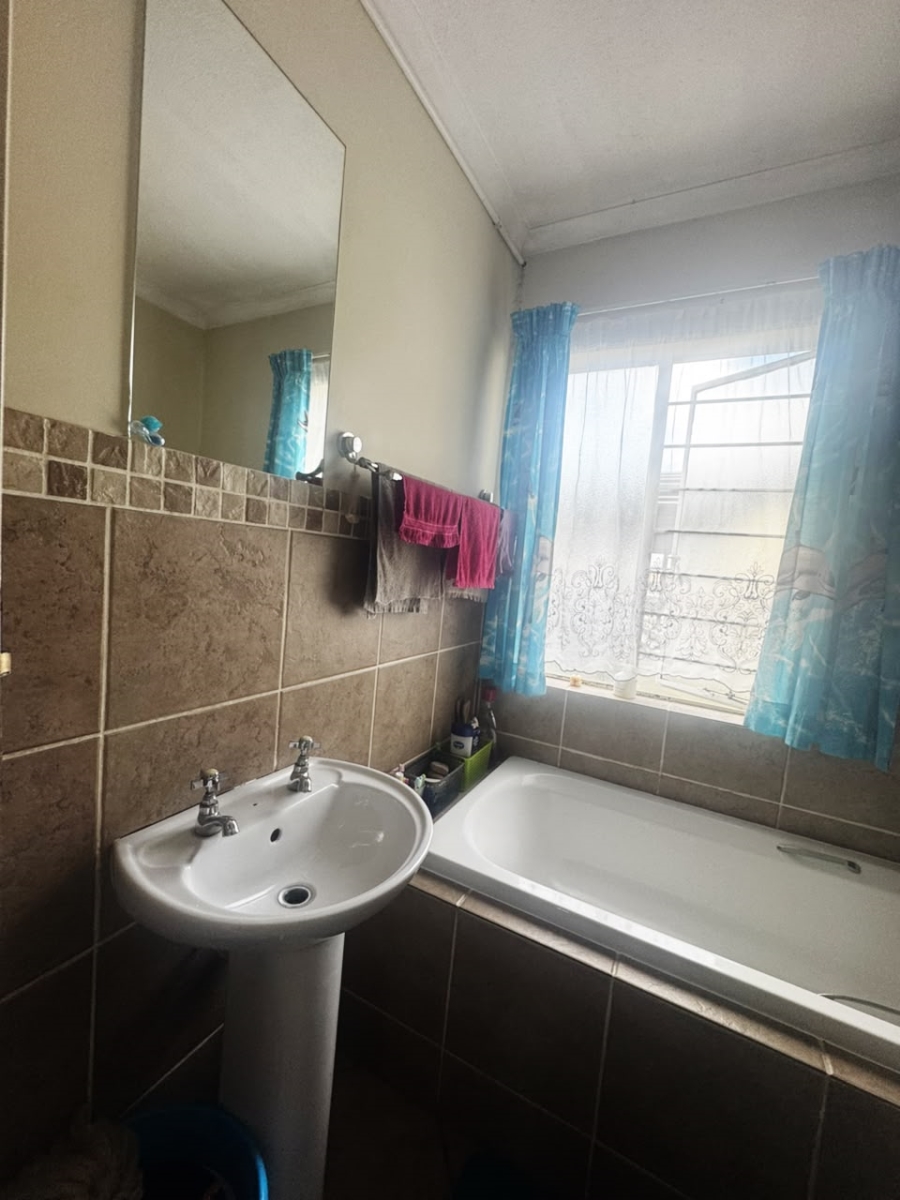 2 Bedroom Property for Sale in Twee Riviere Lifestyle Estate Gauteng