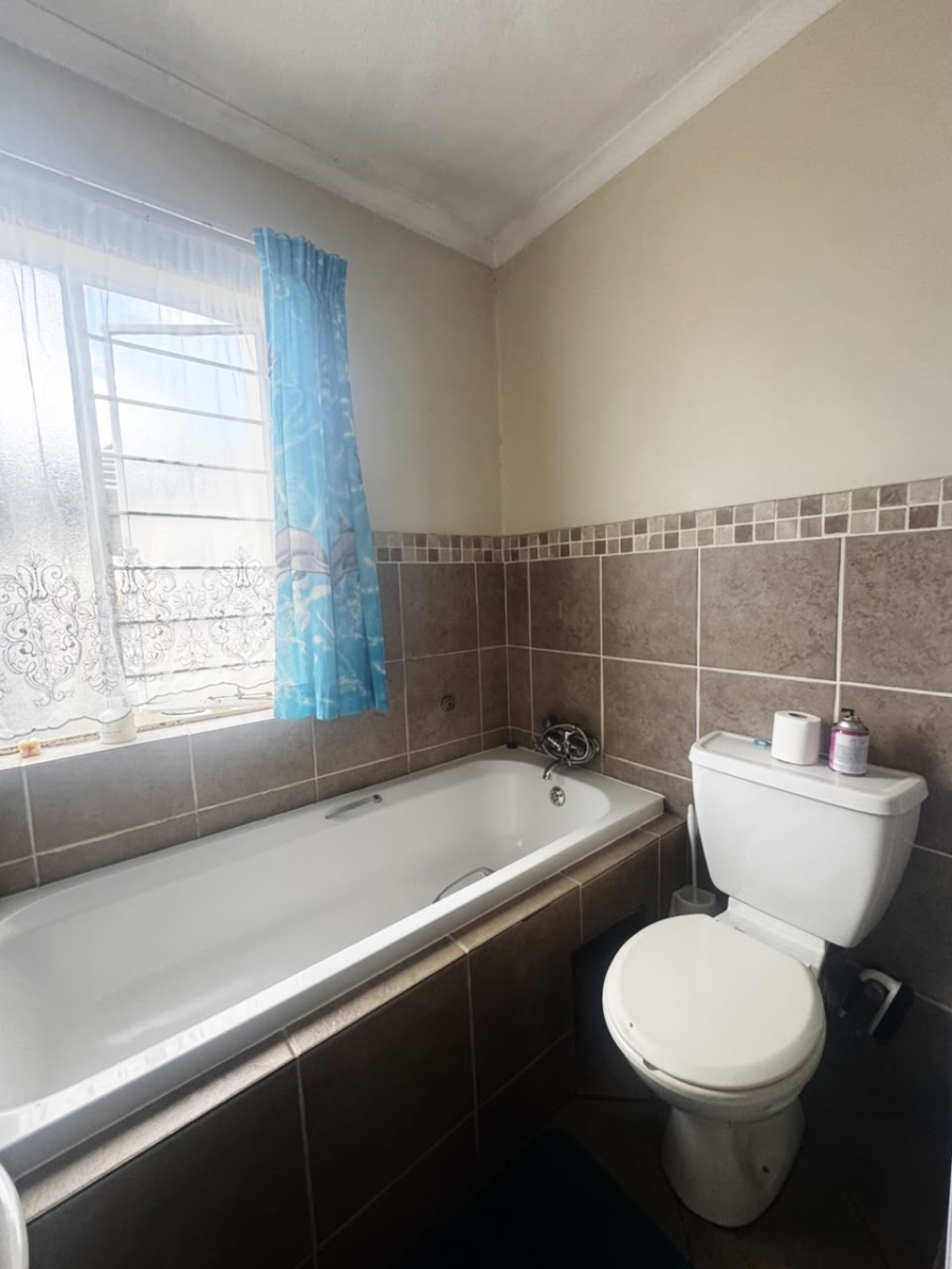 2 Bedroom Property for Sale in Twee Riviere Lifestyle Estate Gauteng