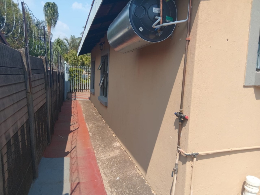 3 Bedroom Property for Sale in East Lynne Gauteng
