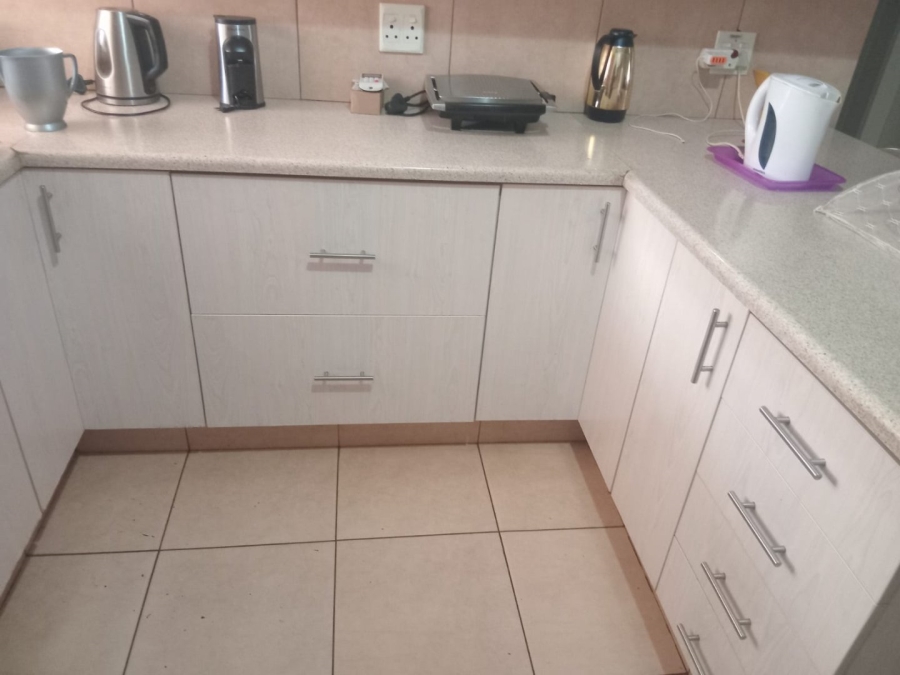 3 Bedroom Property for Sale in East Lynne Gauteng