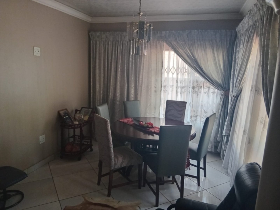 3 Bedroom Property for Sale in East Lynne Gauteng