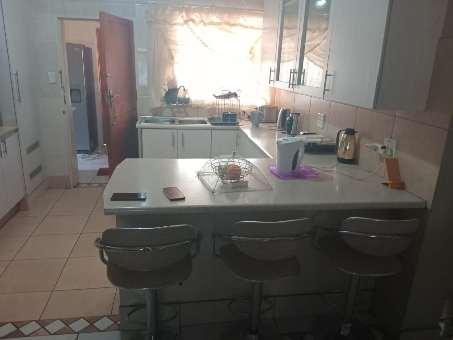 3 Bedroom Property for Sale in East Lynne Gauteng