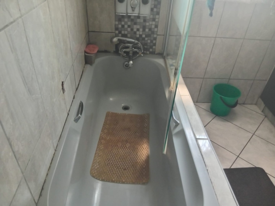 3 Bedroom Property for Sale in East Lynne Gauteng