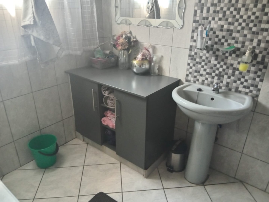3 Bedroom Property for Sale in East Lynne Gauteng