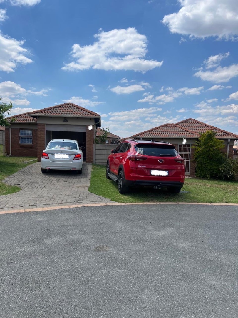 3 Bedroom Property for Sale in Thatch Hill Estate Gauteng