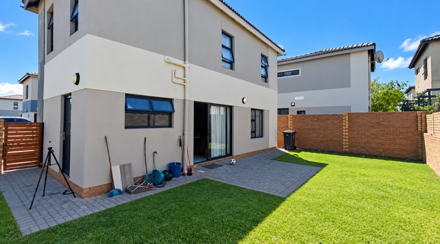 3 Bedroom Property for Sale in Rua Vista Gauteng