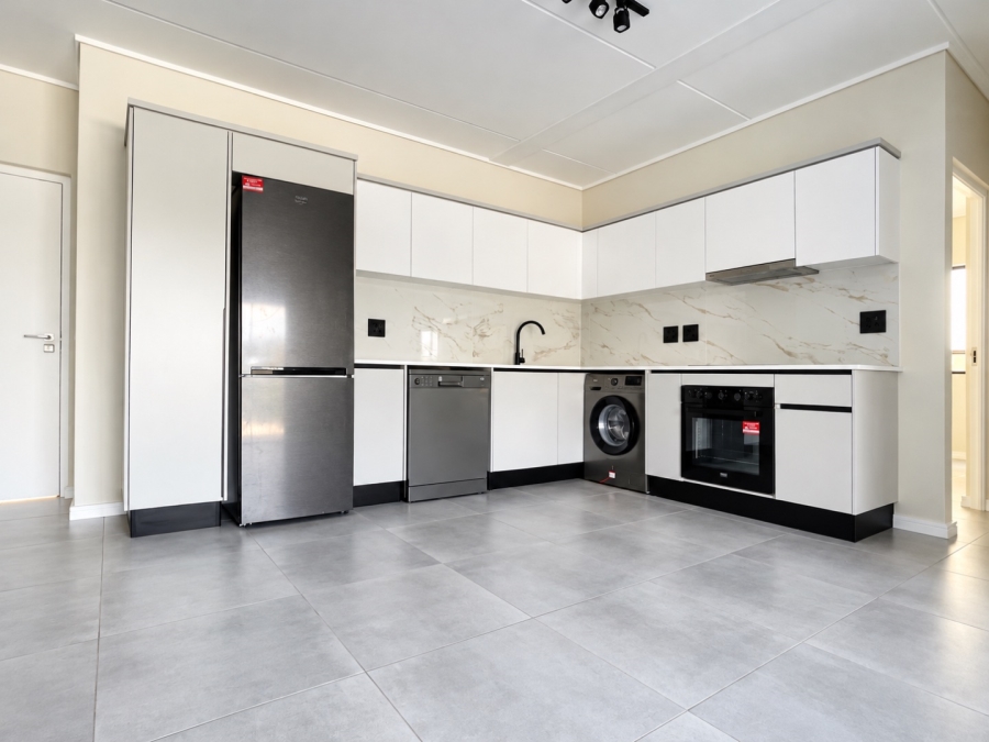 To Let 2 Bedroom Property for Rent in Crowthorne AH Gauteng