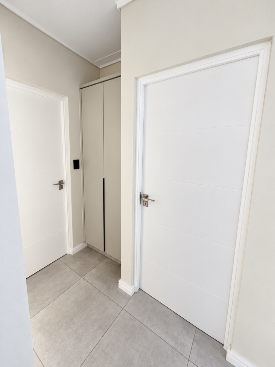 To Let 2 Bedroom Property for Rent in Crowthorne AH Gauteng