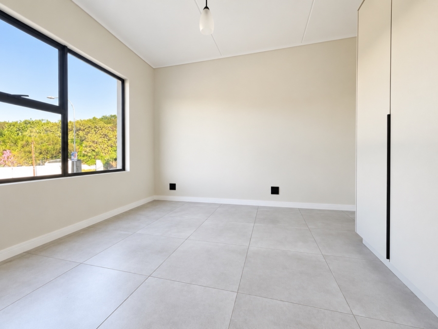 To Let 2 Bedroom Property for Rent in Crowthorne AH Gauteng