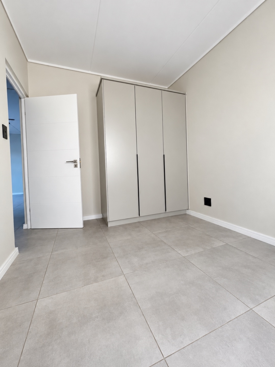 To Let 2 Bedroom Property for Rent in Crowthorne AH Gauteng