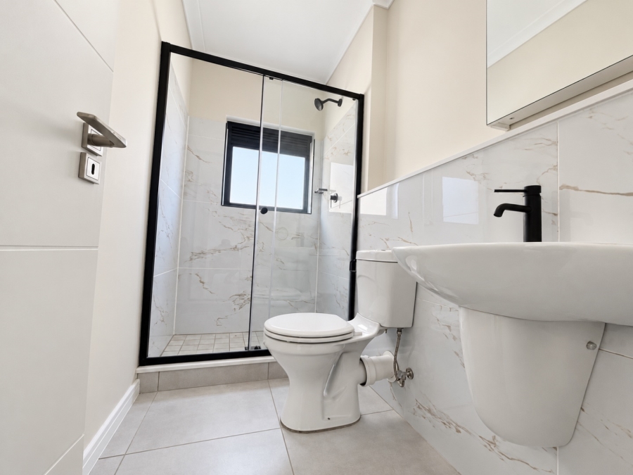 To Let 2 Bedroom Property for Rent in Crowthorne AH Gauteng