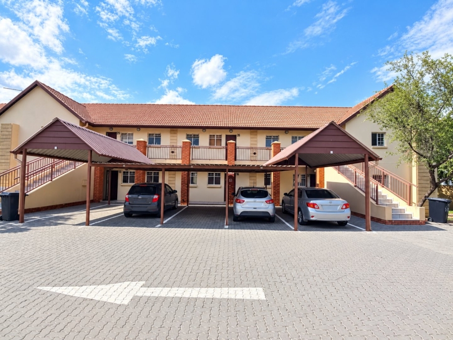 To Let 1 Bedroom Property for Rent in Kosmosdal Gauteng