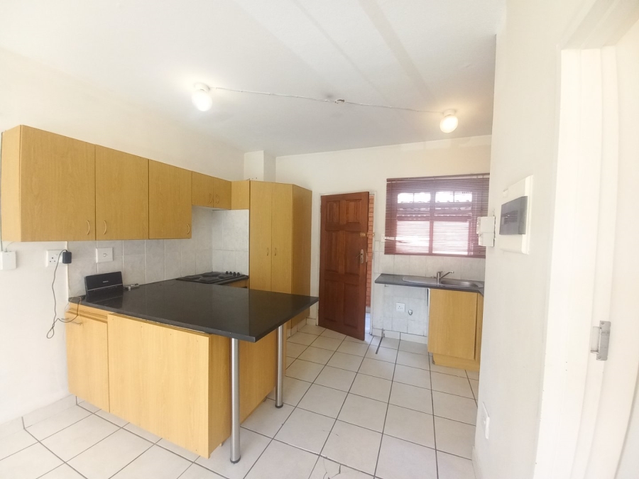 To Let 1 Bedroom Property for Rent in Kosmosdal Gauteng