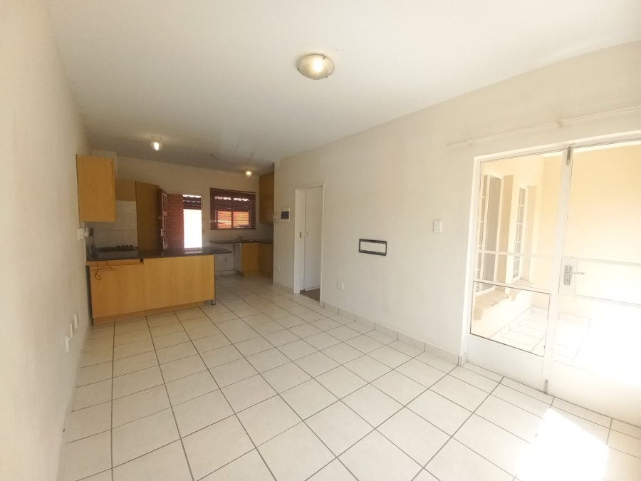 To Let 1 Bedroom Property for Rent in Kosmosdal Gauteng