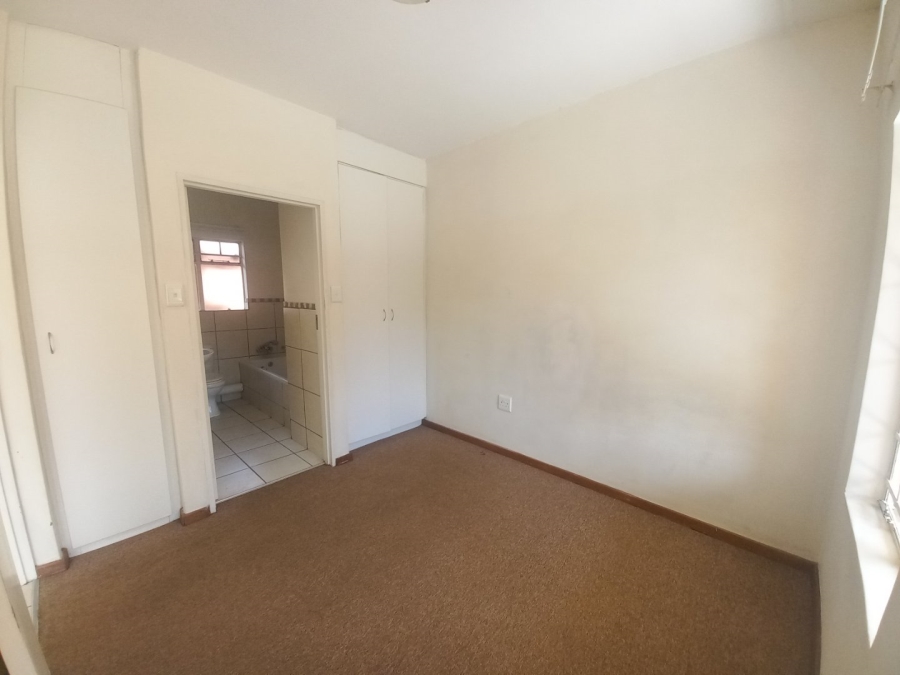To Let 1 Bedroom Property for Rent in Kosmosdal Gauteng