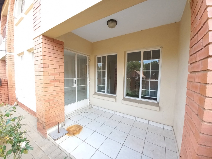 To Let 1 Bedroom Property for Rent in Kosmosdal Gauteng