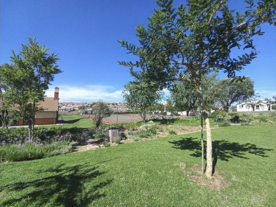 To Let 1 Bedroom Property for Rent in Kosmosdal Gauteng