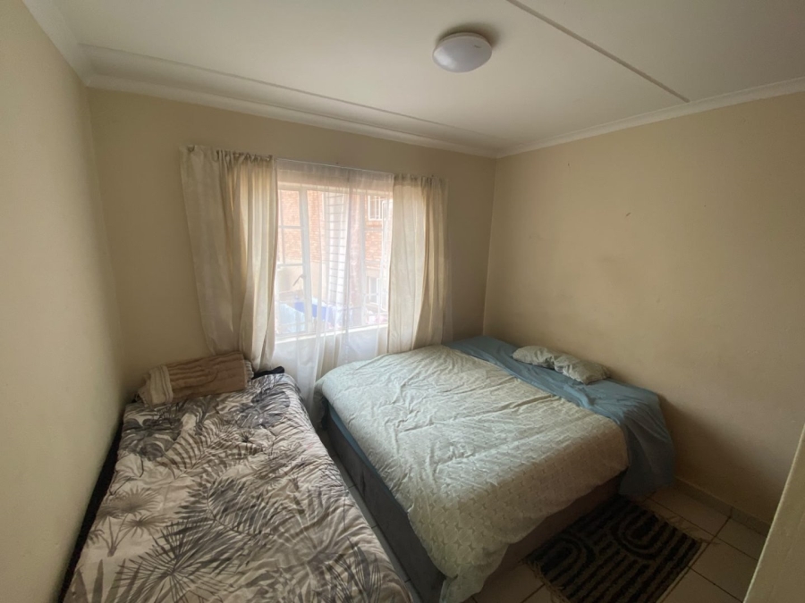 2 Bedroom Property for Sale in Heuweloord Gauteng
