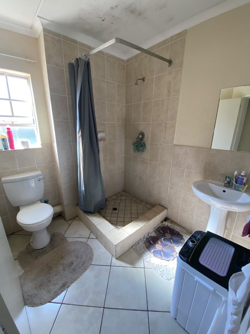 2 Bedroom Property for Sale in Heuweloord Gauteng