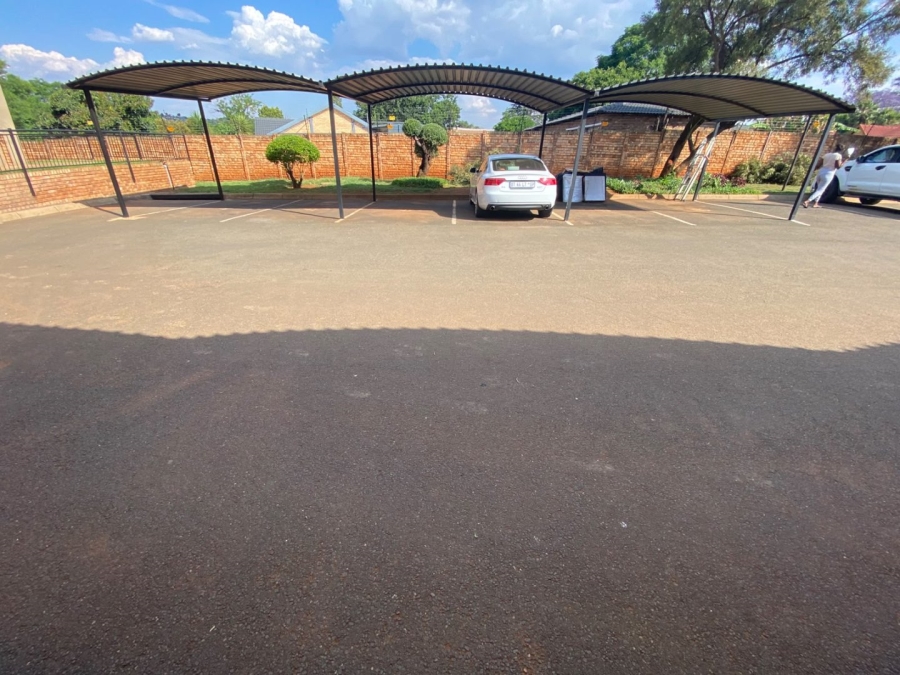 2 Bedroom Property for Sale in Heuweloord Gauteng