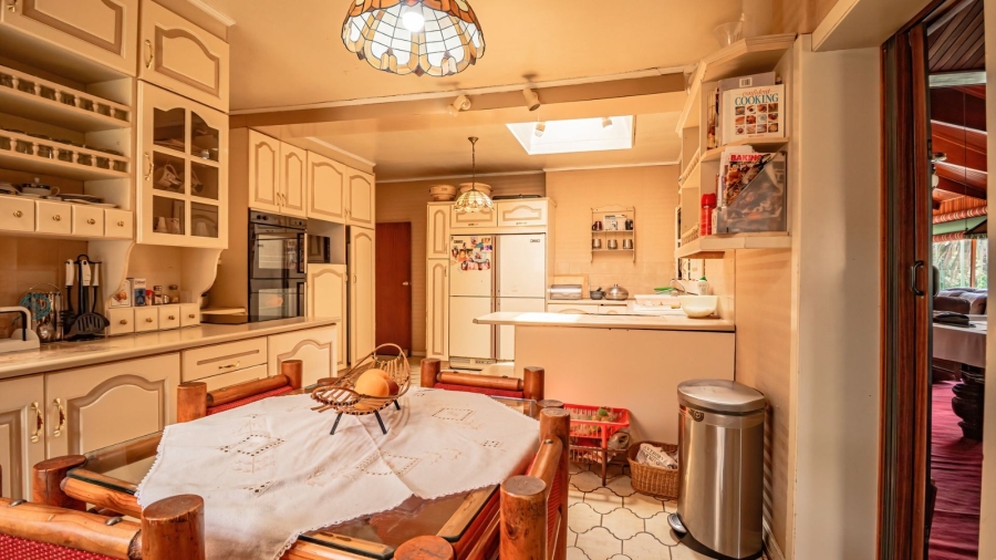4 Bedroom Property for Sale in Mondeor Gauteng