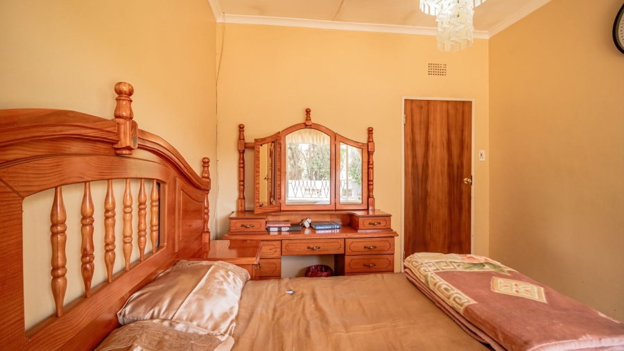 4 Bedroom Property for Sale in Mondeor Gauteng
