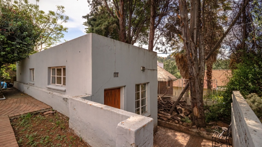 4 Bedroom Property for Sale in Mondeor Gauteng